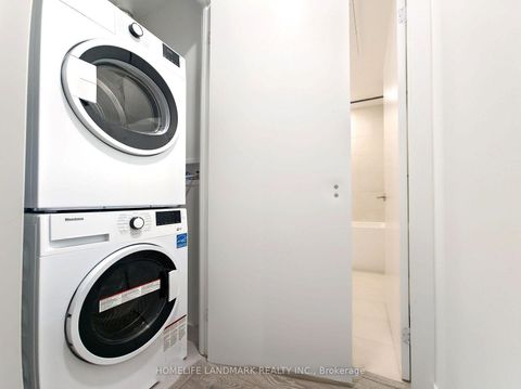Photo 6 at 535 - 2020 Bathurst Street, Cedarvale, Toronto