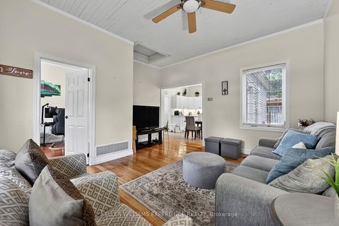 Photo 2 at 19 Centre Street, Allandale, Barrie