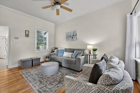 Photo 3 at 19 Centre Street, Allandale, Barrie