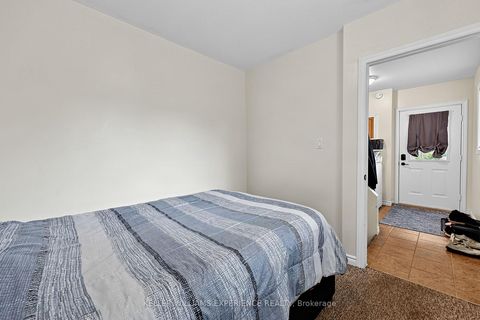 Photo 11 at 19 Centre Street, Allandale, Barrie