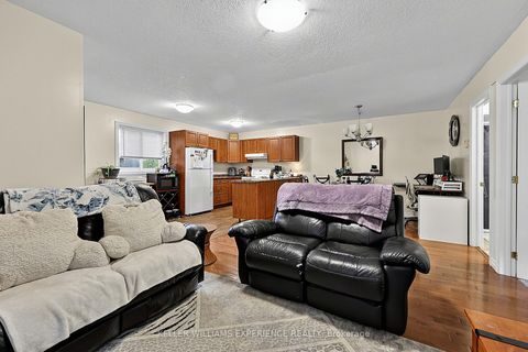 Photo 23 at 19 Centre Street, Allandale, Barrie