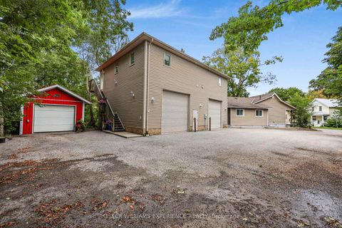 Photo 42 at 19 Centre Street, Allandale, Barrie