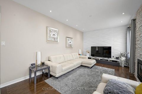 Photo 4 at 225 Silver Maple Road, Jefferson, Richmond Hill