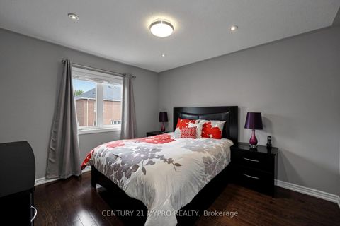 Photo 26 at 225 Silver Maple Road, Jefferson, Richmond Hill