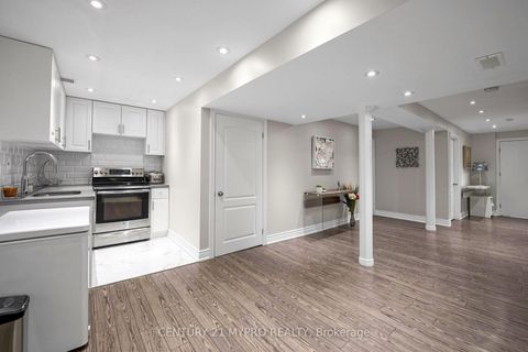 Photo 34 at 225 Silver Maple Road, Jefferson, Richmond Hill