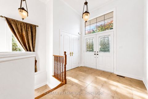 Photo 3 at 146 South Belair Drive, Sonoma Heights, Vaughan
