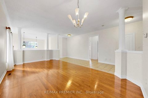 Photo 6 at 146 South Belair Drive, Sonoma Heights, Vaughan