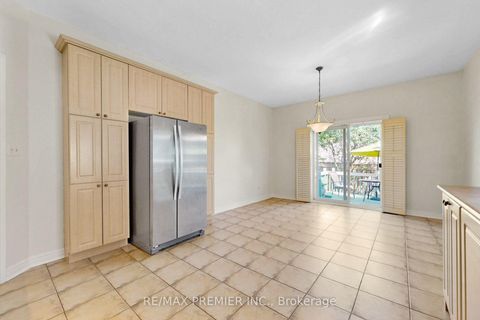Photo 11 at 146 South Belair Drive, Sonoma Heights, Vaughan