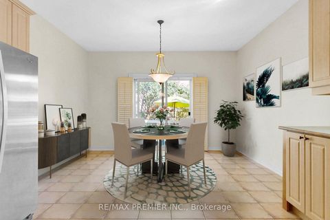 Photo 14 at 146 South Belair Drive, Sonoma Heights, Vaughan