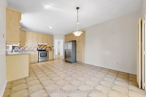Photo 15 at 146 South Belair Drive, Sonoma Heights, Vaughan