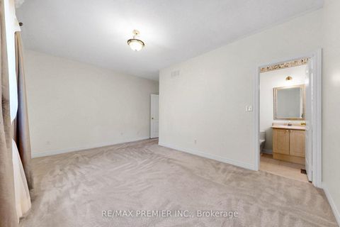 Photo 19 at 146 South Belair Drive, Sonoma Heights, Vaughan