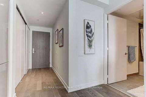 Photo 2 at 2708 - 161 Roehampton Avenue, Mount Pleasant West, Toronto