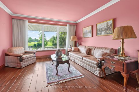 Photo 6 at 3 Slane Court, Clairville, Toronto