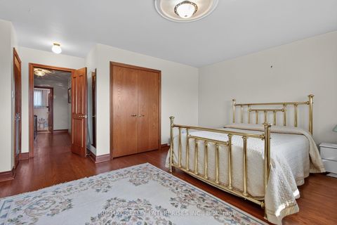 Photo 30 at 3 Slane Court, Clairville, Toronto