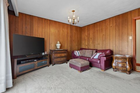 Photo 32 at 3 Slane Court, Clairville, Toronto