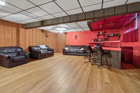 Photo 37 at 3 Slane Court, Clairville, Toronto