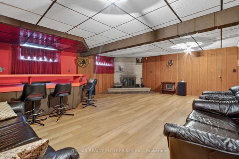 Photo 41 at 3 Slane Court, Clairville, Toronto