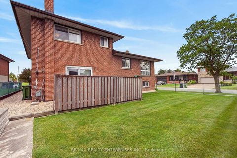 Photo 47 at 3 Slane Court, Clairville, Toronto