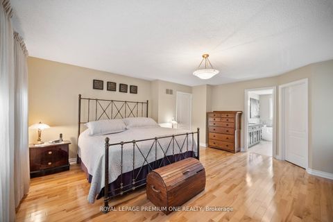 Photo 22 at 536 Village Parkway, Unionville, Markham