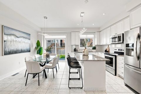 Photo 4 at 14 Zenith Avenue, Kleinburg, Vaughan