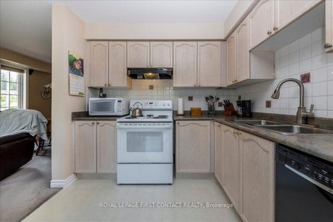 Photo 17 at 28 Pass Court, Ardagh, Barrie