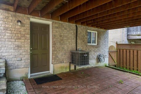 Photo 25 at 28 Pass Court, Ardagh, Barrie