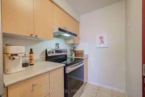 Photo 12 at 1132 - 60 Heintzman Street, Junction Area, Toronto