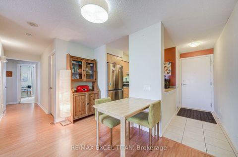 Photo 14 at 1132 - 60 Heintzman Street, Junction Area, Toronto