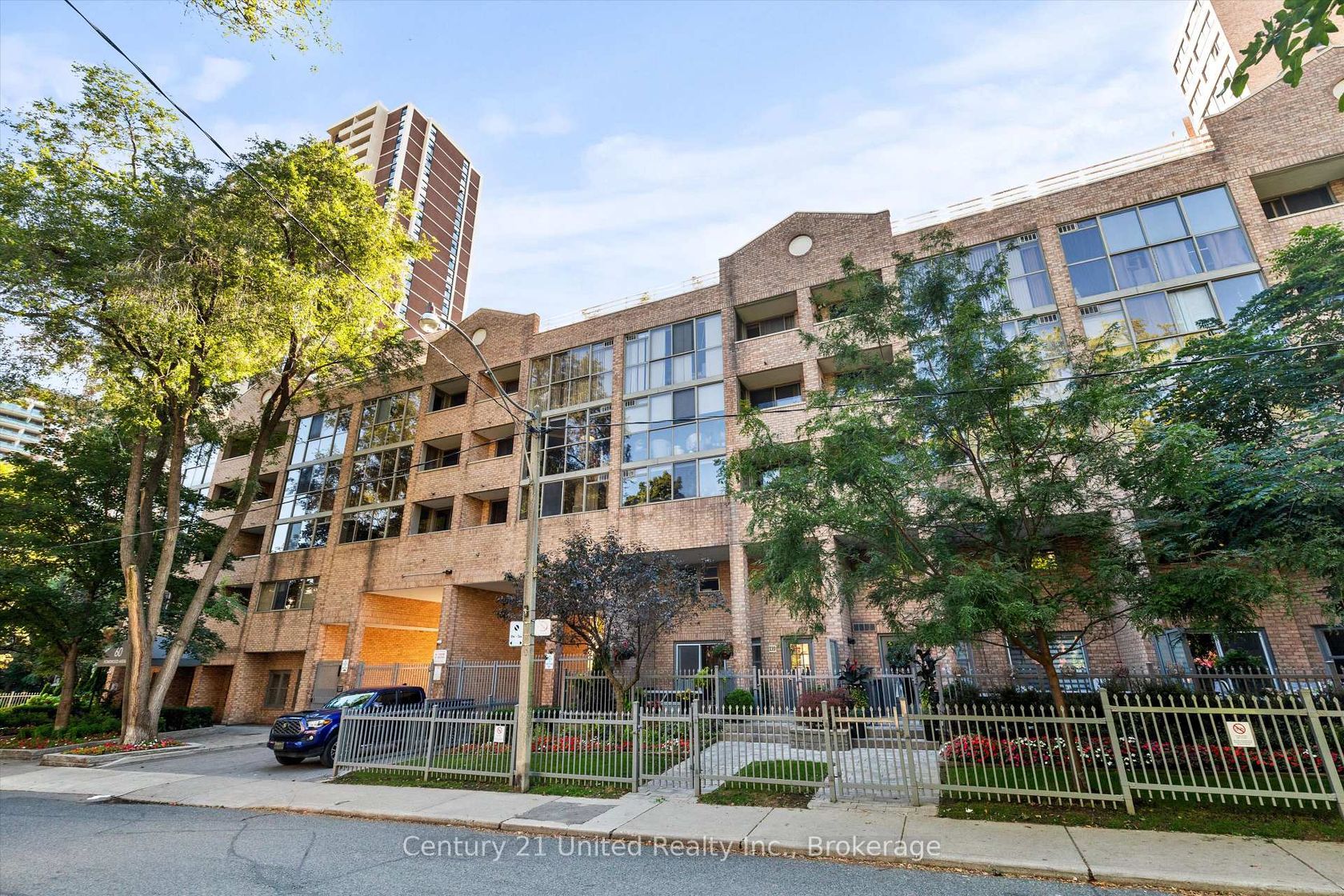 504 - 60 Homewood Avenue, South St. James Town, Toronto photo number 2