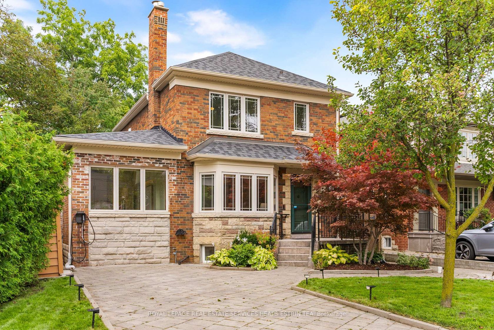 112 Southvale Drive, Leaside, Toronto photo number 2
