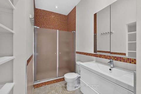 Photo 22 at 1E - 86 Gerrard Street E, Yonge Corridor, Toronto