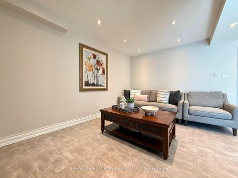 Photo 4 at 213 Roseheath Drive, Maple, Vaughan