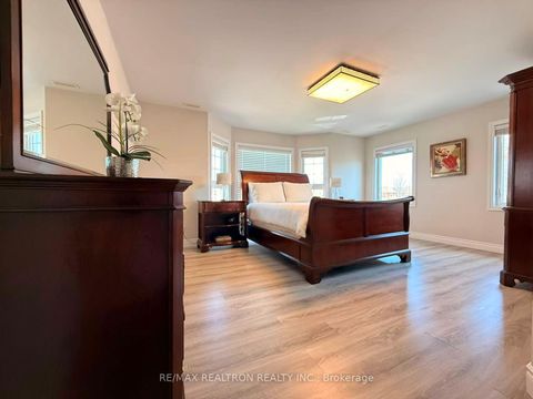 Photo 23 at 213 Roseheath Drive, Maple, Vaughan
