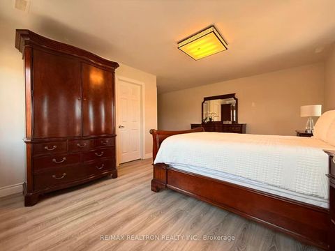 Photo 25 at 213 Roseheath Drive, Maple, Vaughan