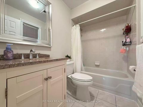 Photo 32 at 213 Roseheath Drive, Maple, Vaughan
