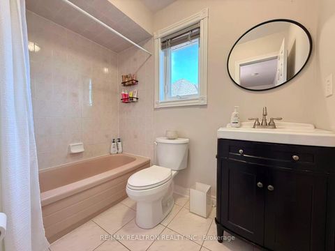 Photo 35 at 213 Roseheath Drive, Maple, Vaughan