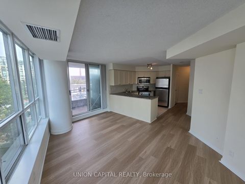 Photo 5 at 302 - 228 Queens Quay W, Waterfront Communities C1, Toronto