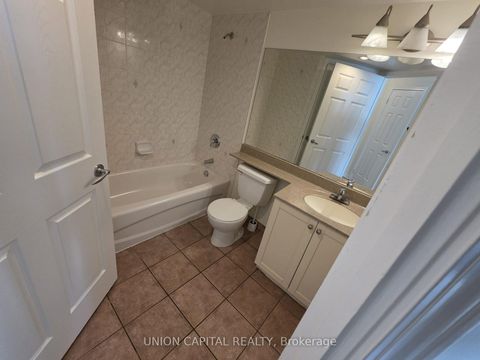 Photo 8 at 302 - 228 Queens Quay W, Waterfront Communities C1, Toronto