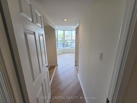 Photo 9 at 302 - 228 Queens Quay W, Waterfront Communities C1, Toronto