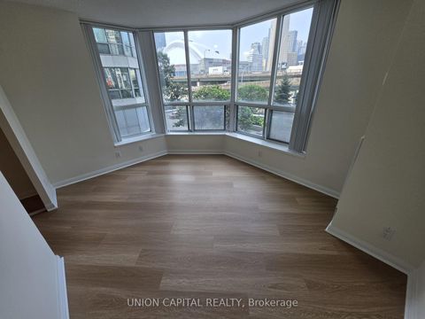 Photo 12 at 302 - 228 Queens Quay W, Waterfront Communities C1, Toronto