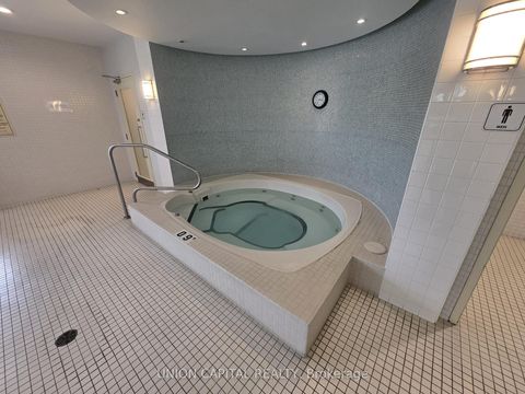 Photo 21 at 302 - 228 Queens Quay W, Waterfront Communities C1, Toronto