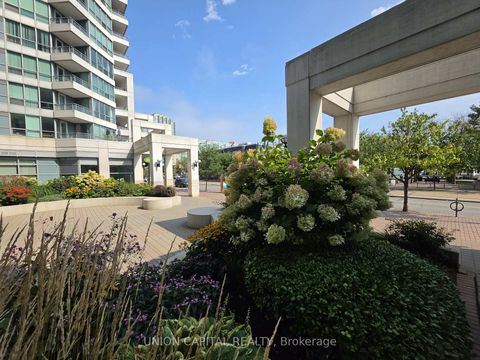 Photo 26 at 302 - 228 Queens Quay W, Waterfront Communities C1, Toronto