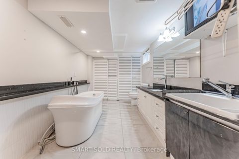 Photo 32 at 103 Elmwood Avenue, Harding, Richmond Hill