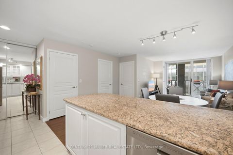 Photo 9 at -12 - 140 Simcoe Road, Waterfront Communities C1, Toronto