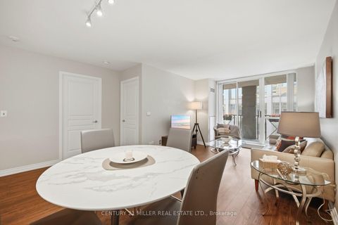 Photo 13 at -12 - 140 Simcoe Road, Waterfront Communities C1, Toronto