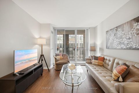Photo 15 at -12 - 140 Simcoe Road, Waterfront Communities C1, Toronto