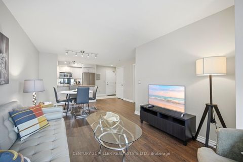 Photo 16 at -12 - 140 Simcoe Road, Waterfront Communities C1, Toronto