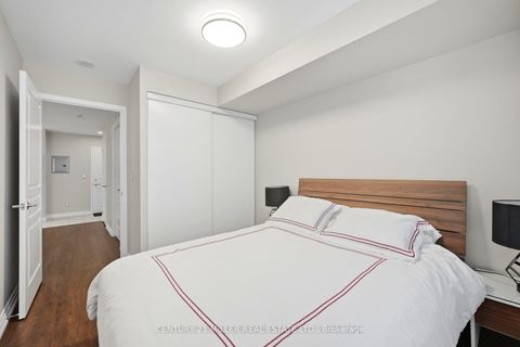Photo 20 at -12 - 140 Simcoe Road, Waterfront Communities C1, Toronto