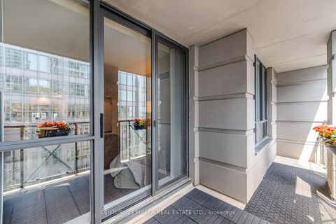 Photo 26 at -12 - 140 Simcoe Road, Waterfront Communities C1, Toronto