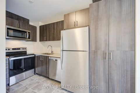 Photo 4 at 21 - 235 Mclevin Avenue, Malvern, Toronto